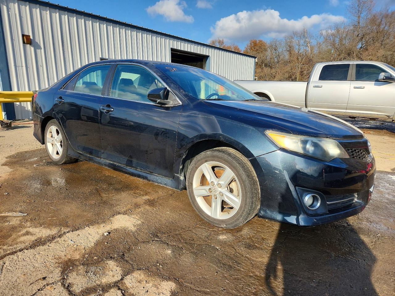 2012 TOYOTA CAMRY BASE photo 4
