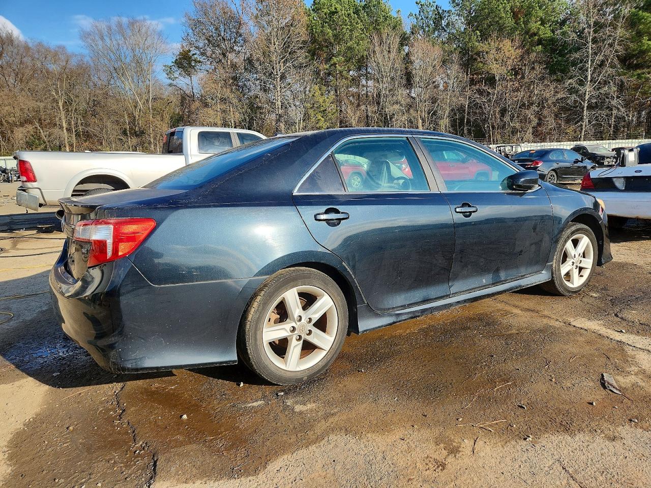 2012 TOYOTA CAMRY BASE photo 3