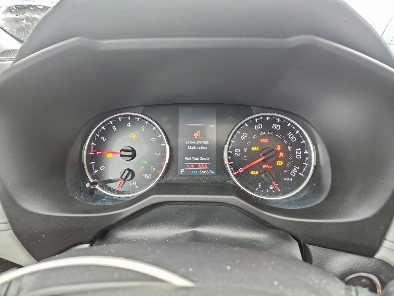 2022 TOYOTA RAV4 XLE photo 17