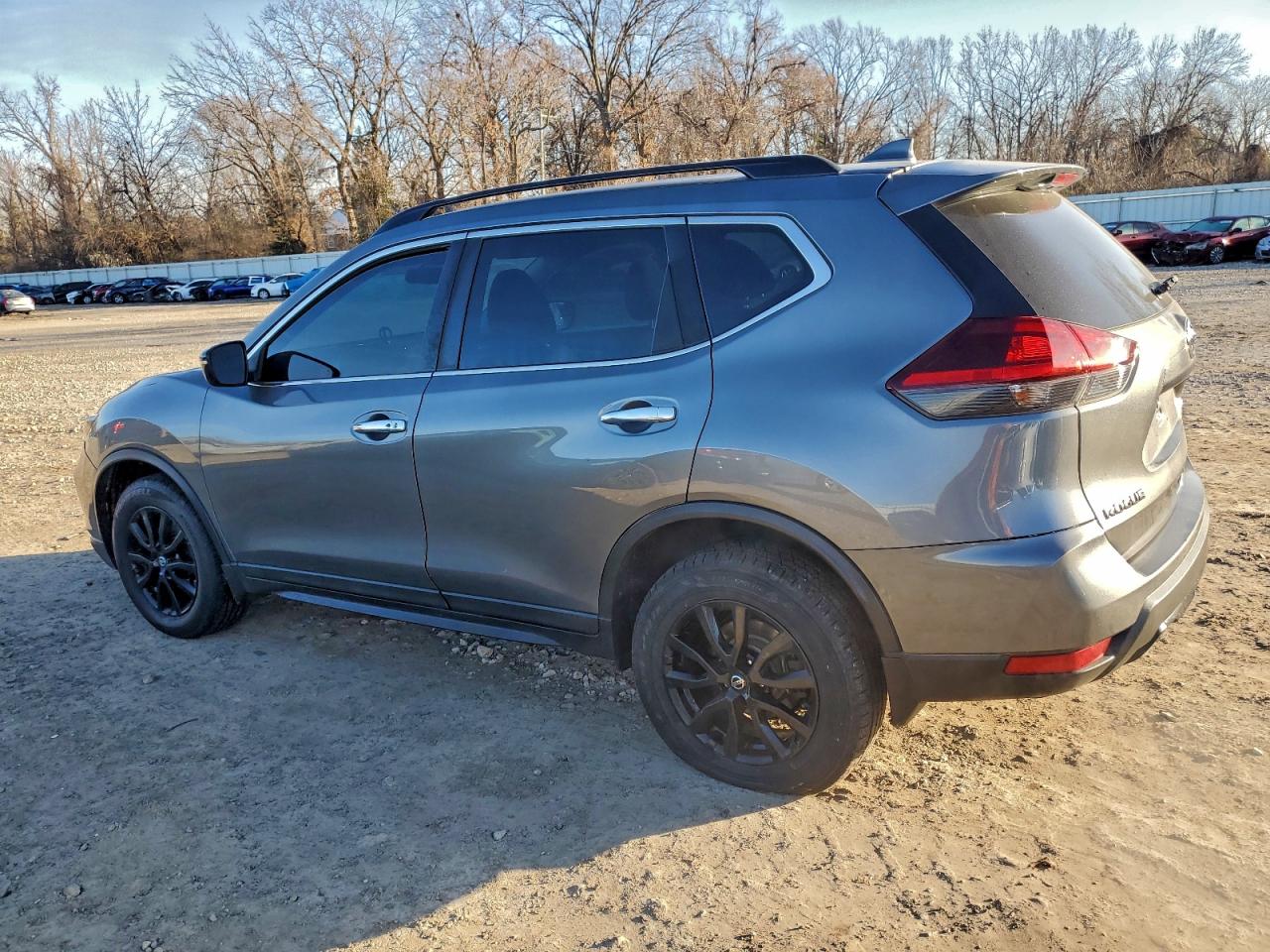 2018 NISSAN ROGUE S photo 4