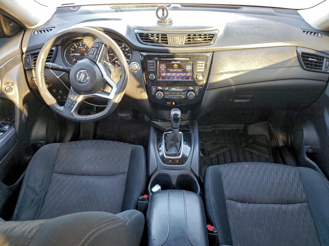2018 NISSAN ROGUE S photo 22