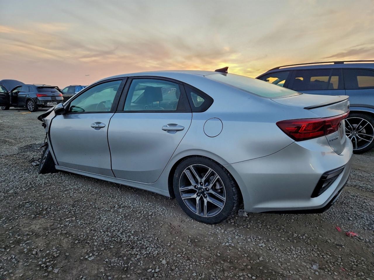 2020 KIA FORTE EX photo 2