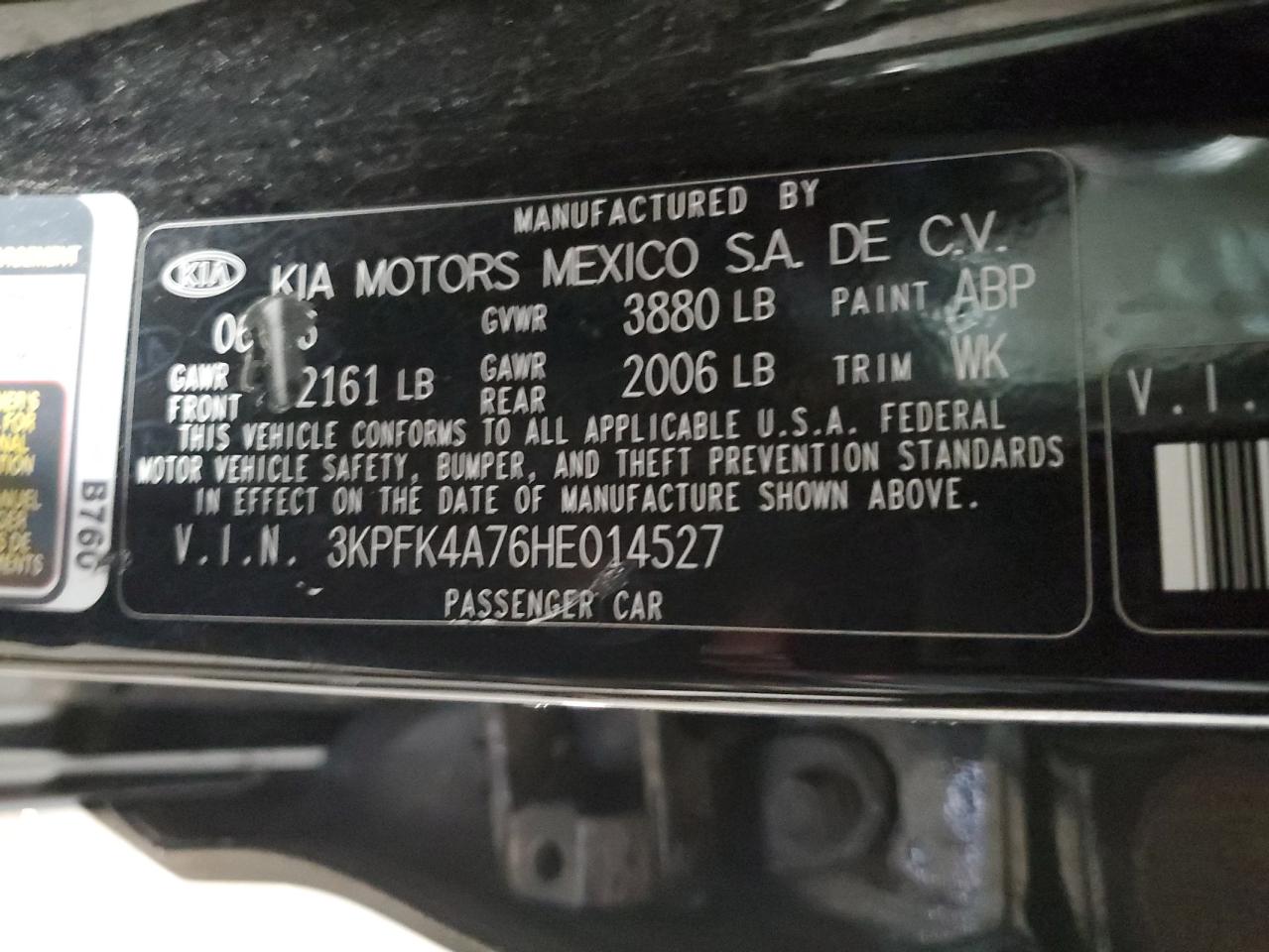 2017 KIA FORTE LX photo 25