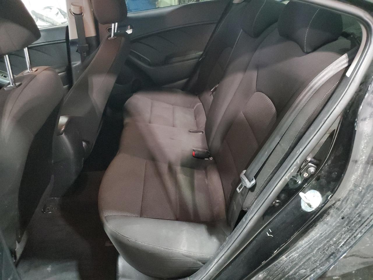 2017 KIA FORTE LX photo 19