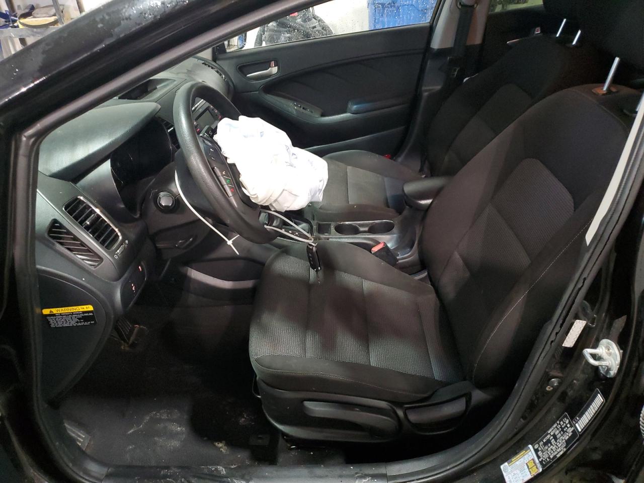 2017 KIA FORTE LX photo 13
