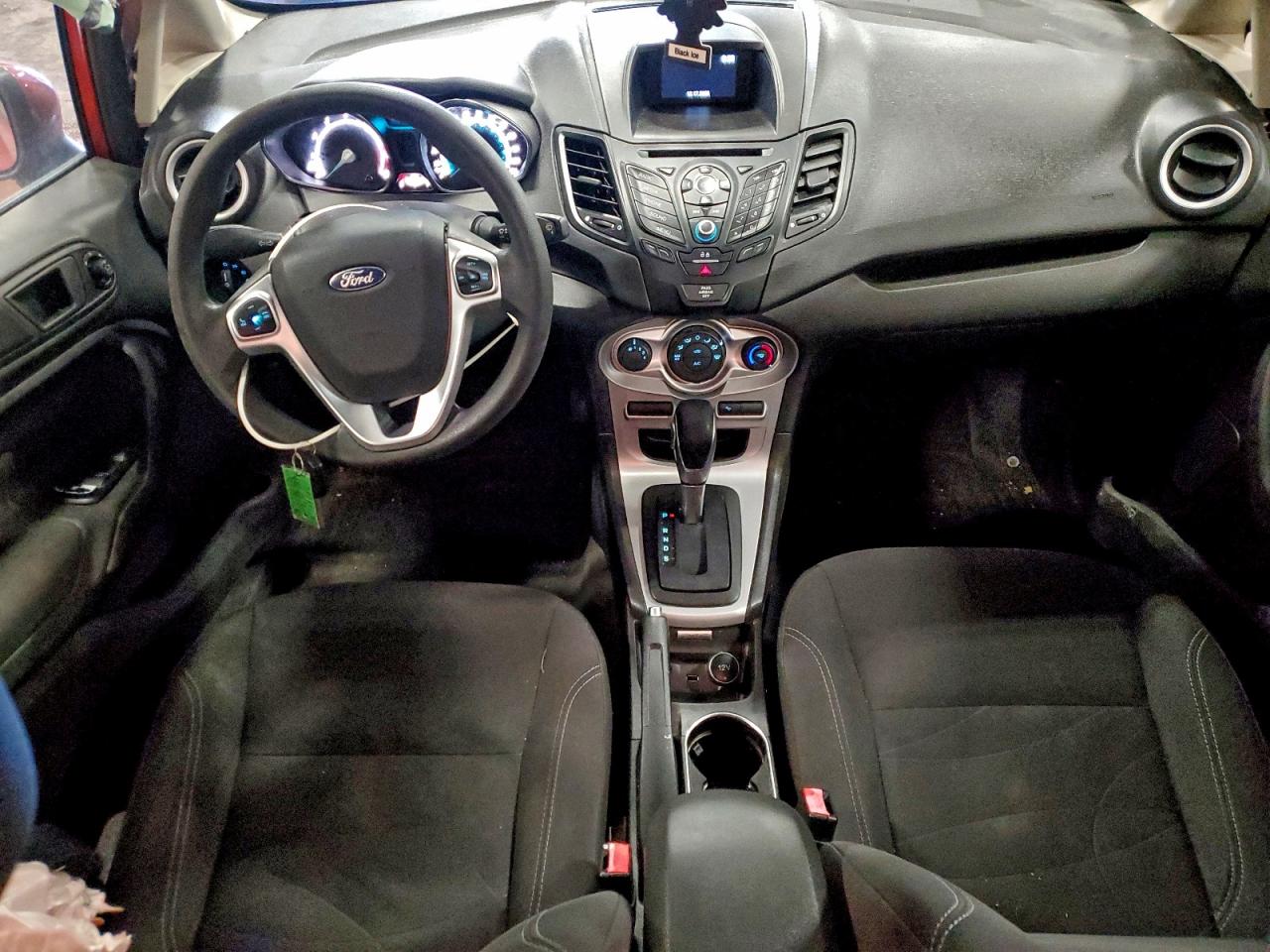 2018 FORD FIESTA SE photo 8