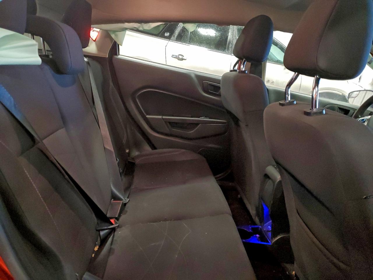 2018 FORD FIESTA SE photo 10