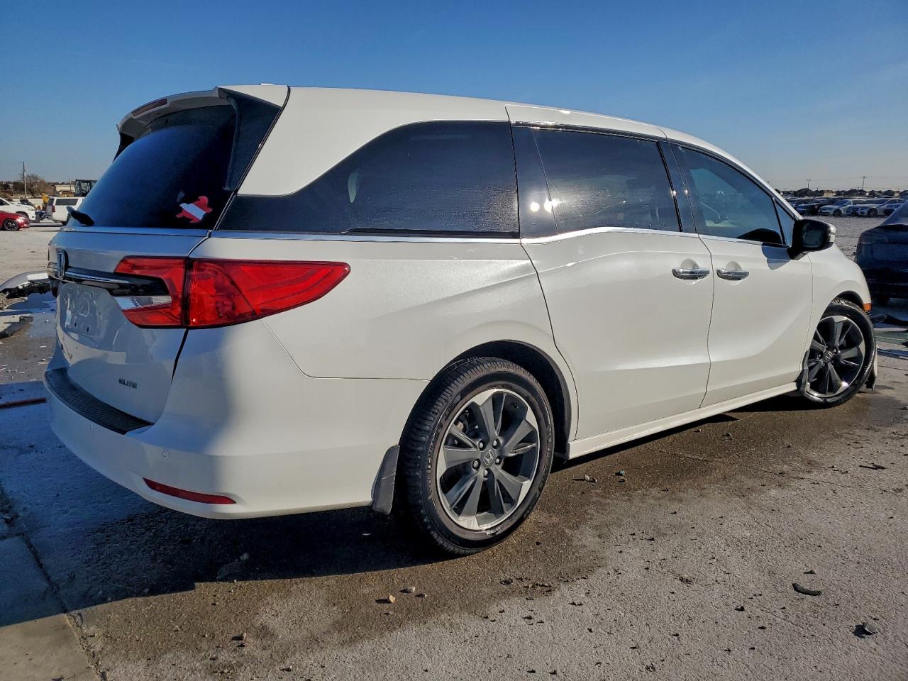 2023 HONDA ODYSSEY ELITE photo 3