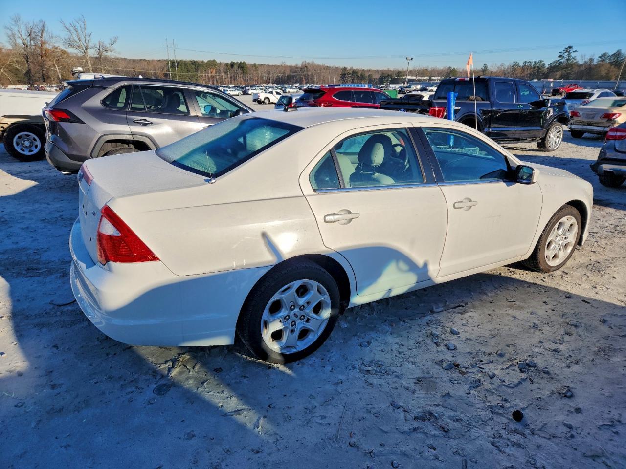 2010 FORD FUSION SE photo 3
