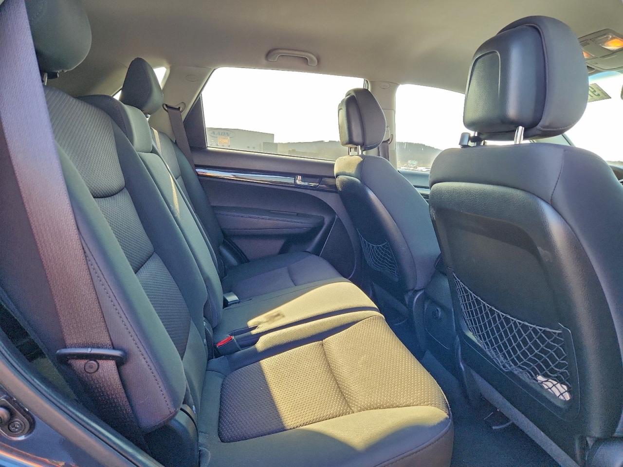 2011 KIA SORENTO BASE photo 10