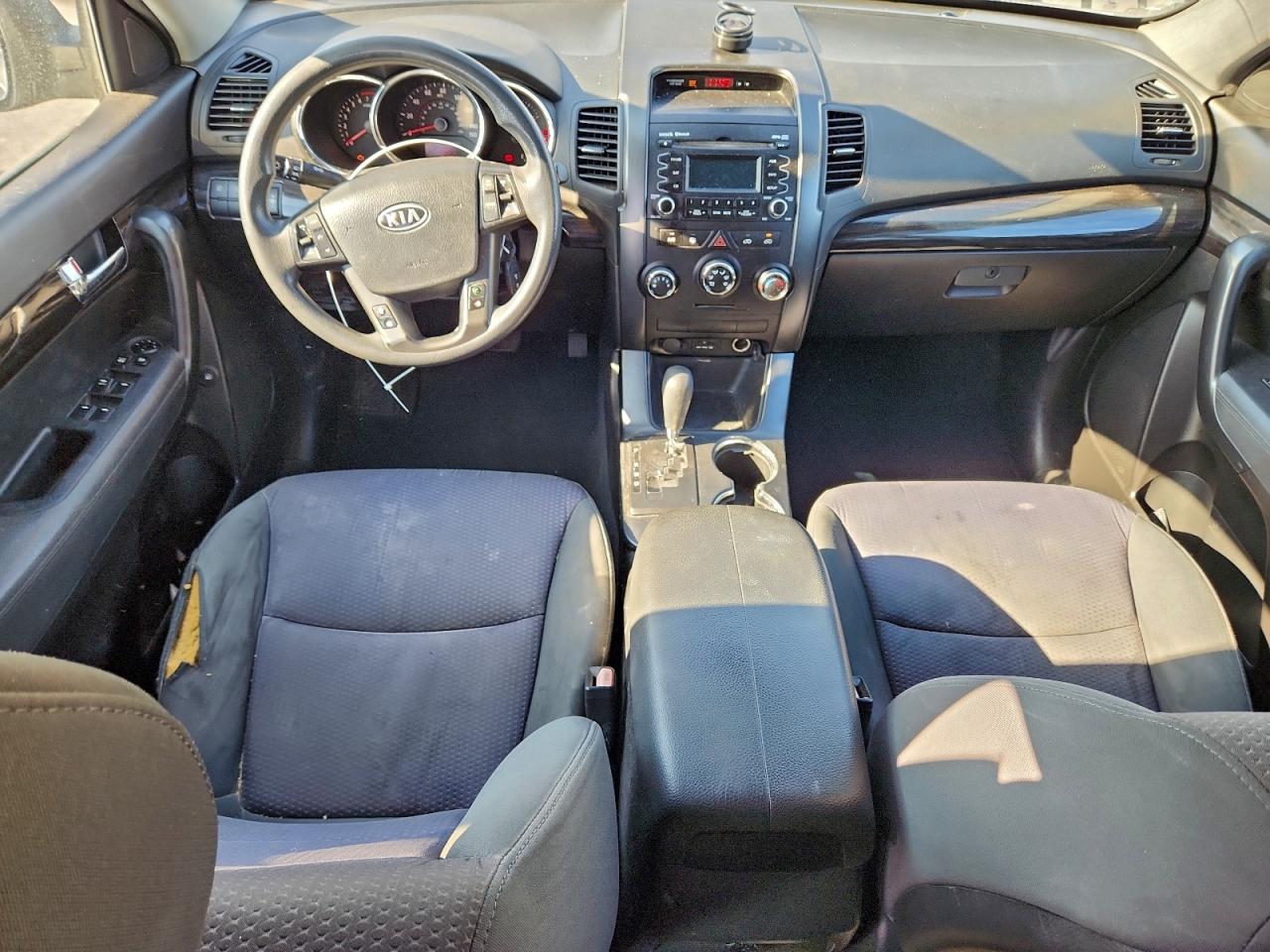 2011 KIA SORENTO BASE photo 8