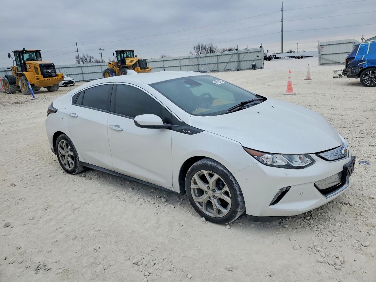 2017 CHEVROLET VOLT PREMIER photo 4
