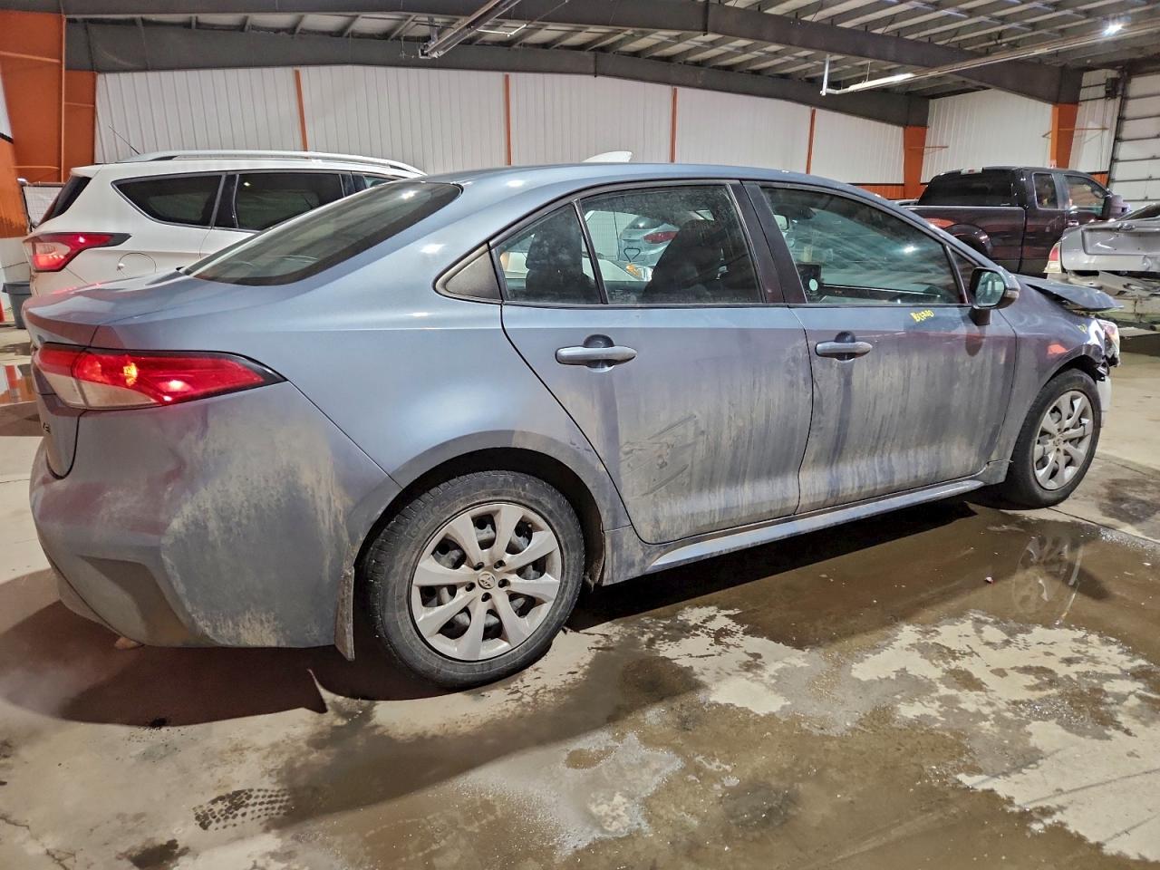 2022 TOYOTA COROLLA LE photo 3