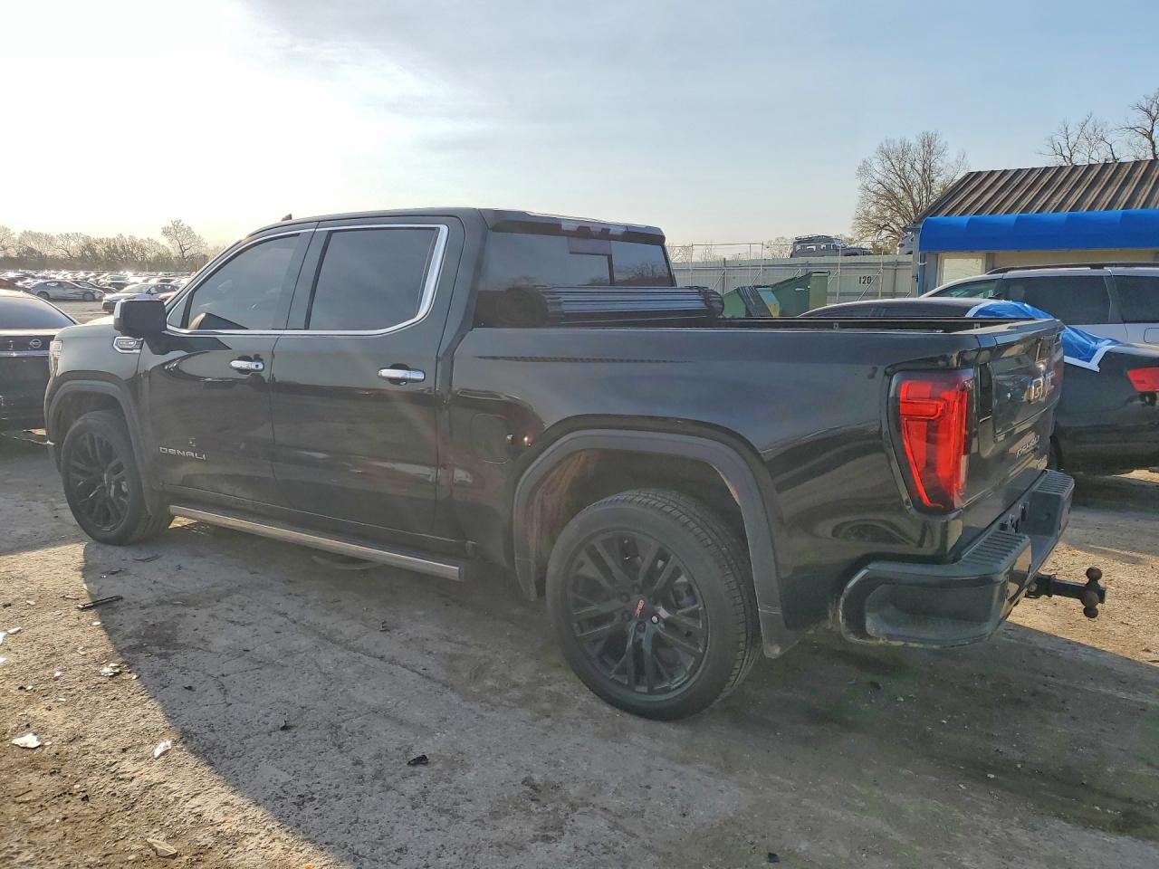 2020 GMC SIERRA K1500 DENALI photo 2
