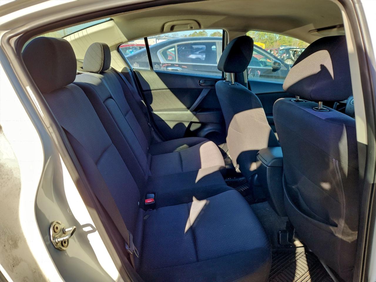 2010 MAZDA 3 I photo 19