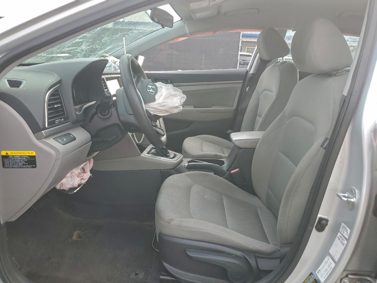 2018 HYUNDAI ELANTRA SEL photo 13