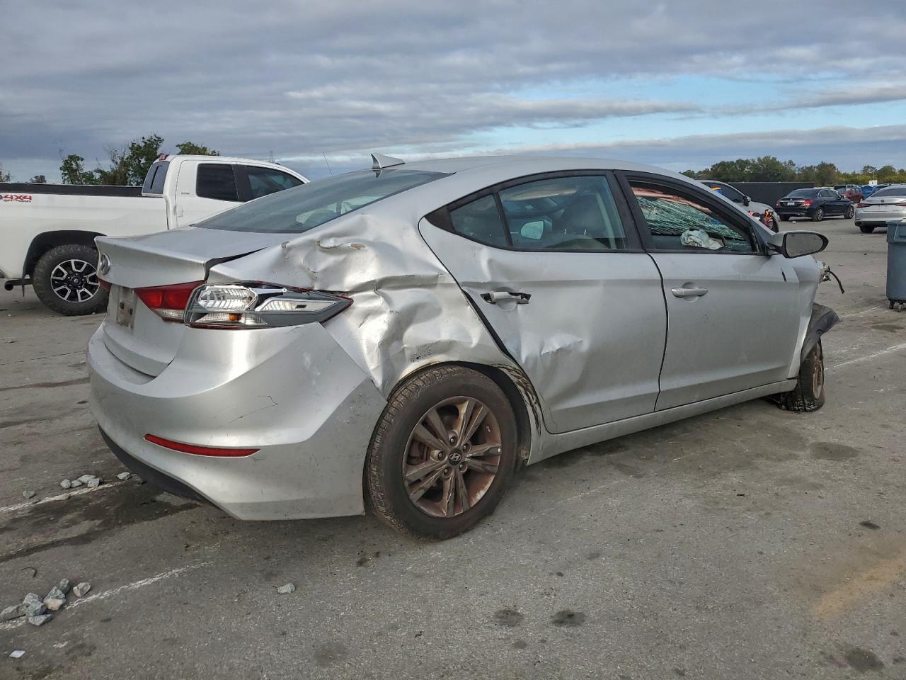 2018 HYUNDAI ELANTRA SEL photo 5