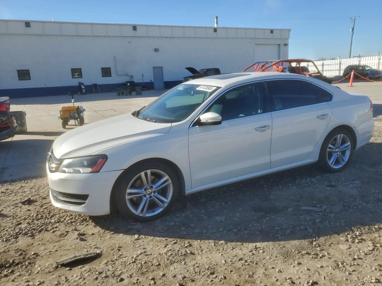2014 VOLKSWAGEN PASSAT
