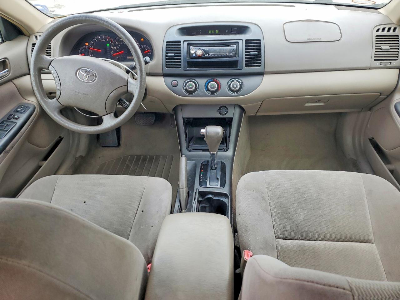2005 TOYOTA CAMRY LE photo 15