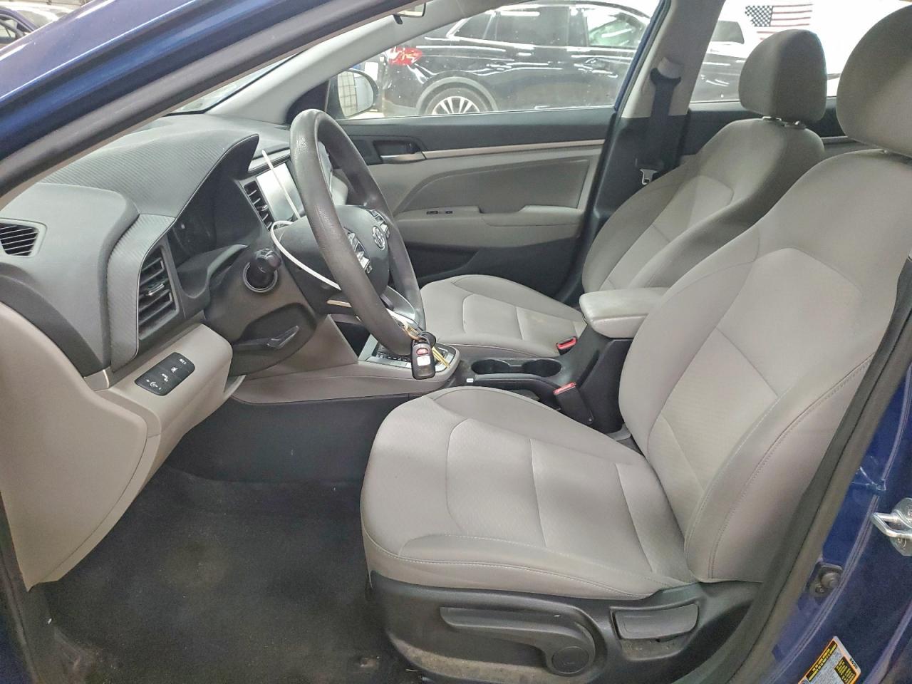 2020 HYUNDAI ELANTRA SEL photo 13