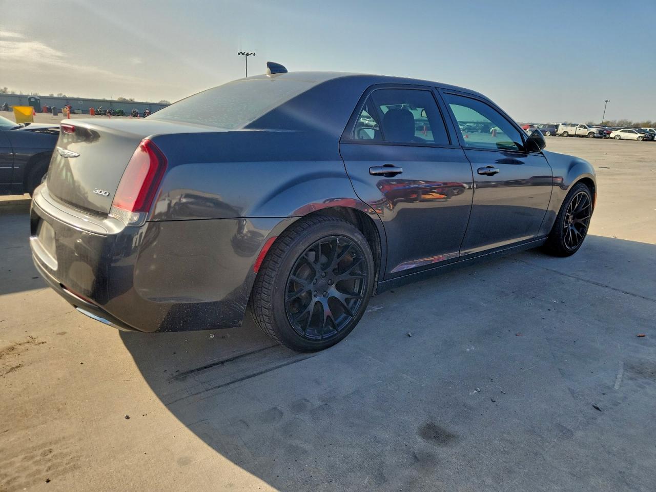 2018 CHRYSLER 300 TOURING photo 5