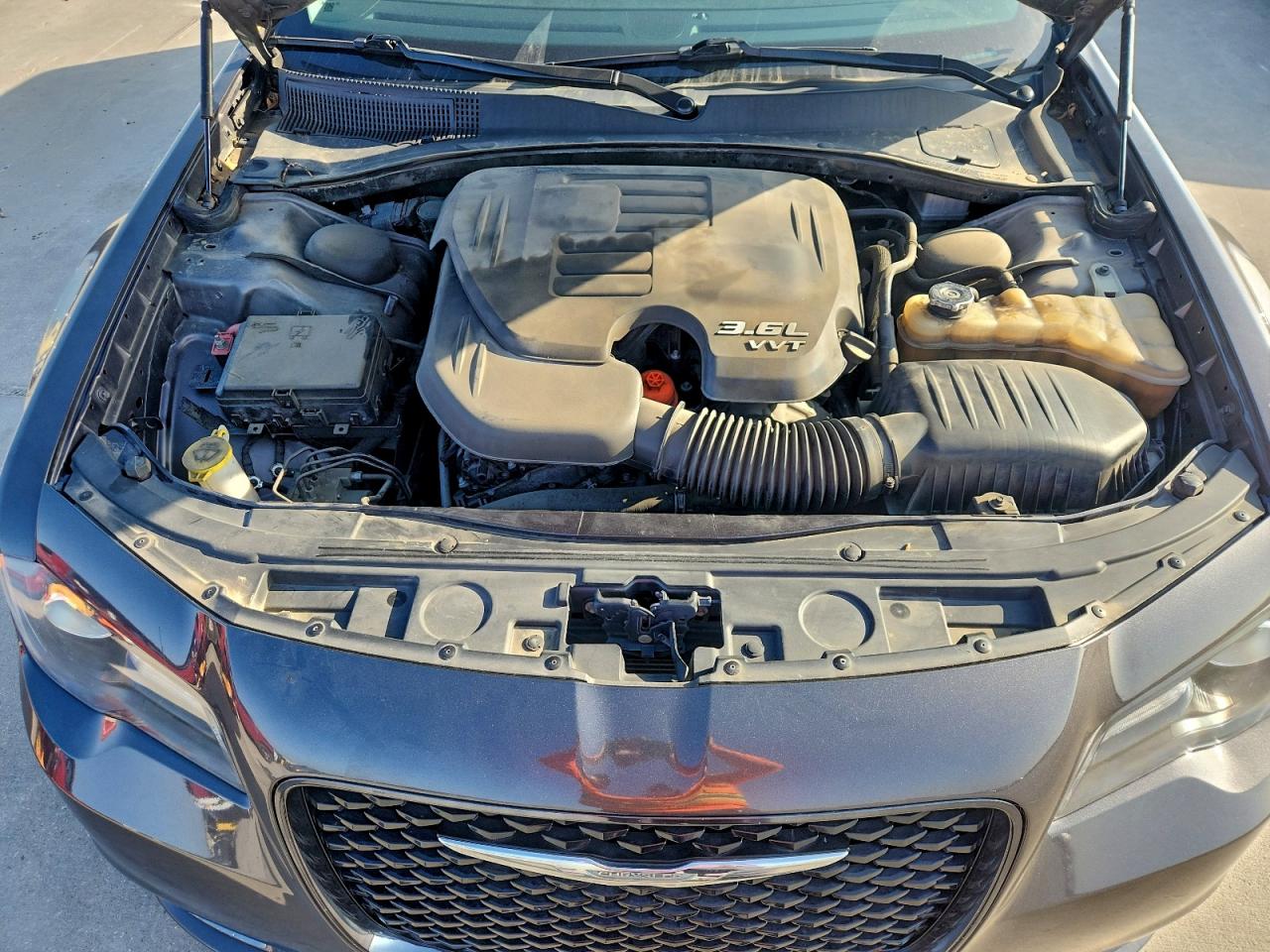 2018 CHRYSLER 300 TOURING photo 21