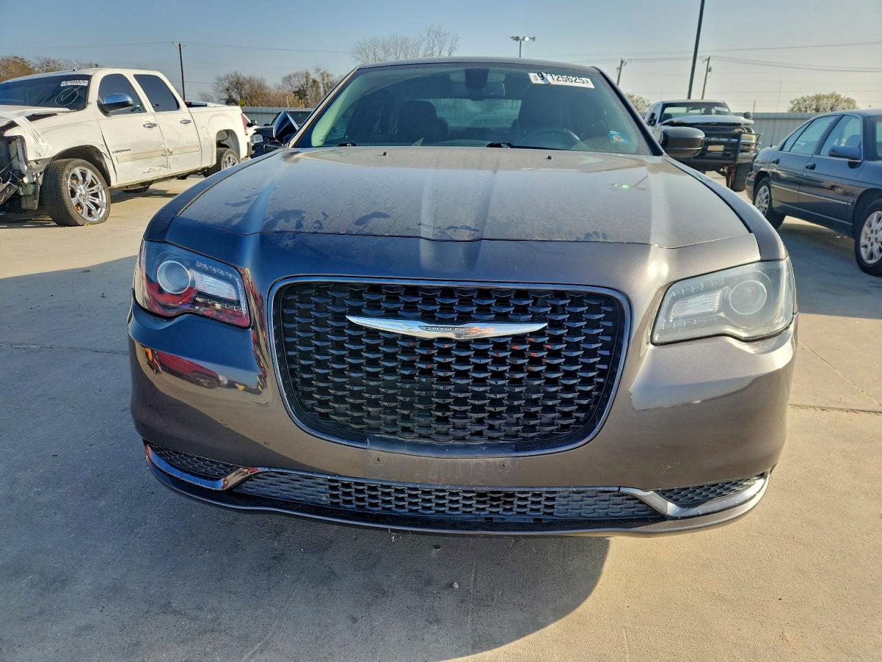 2018 CHRYSLER 300 TOURING photo 9