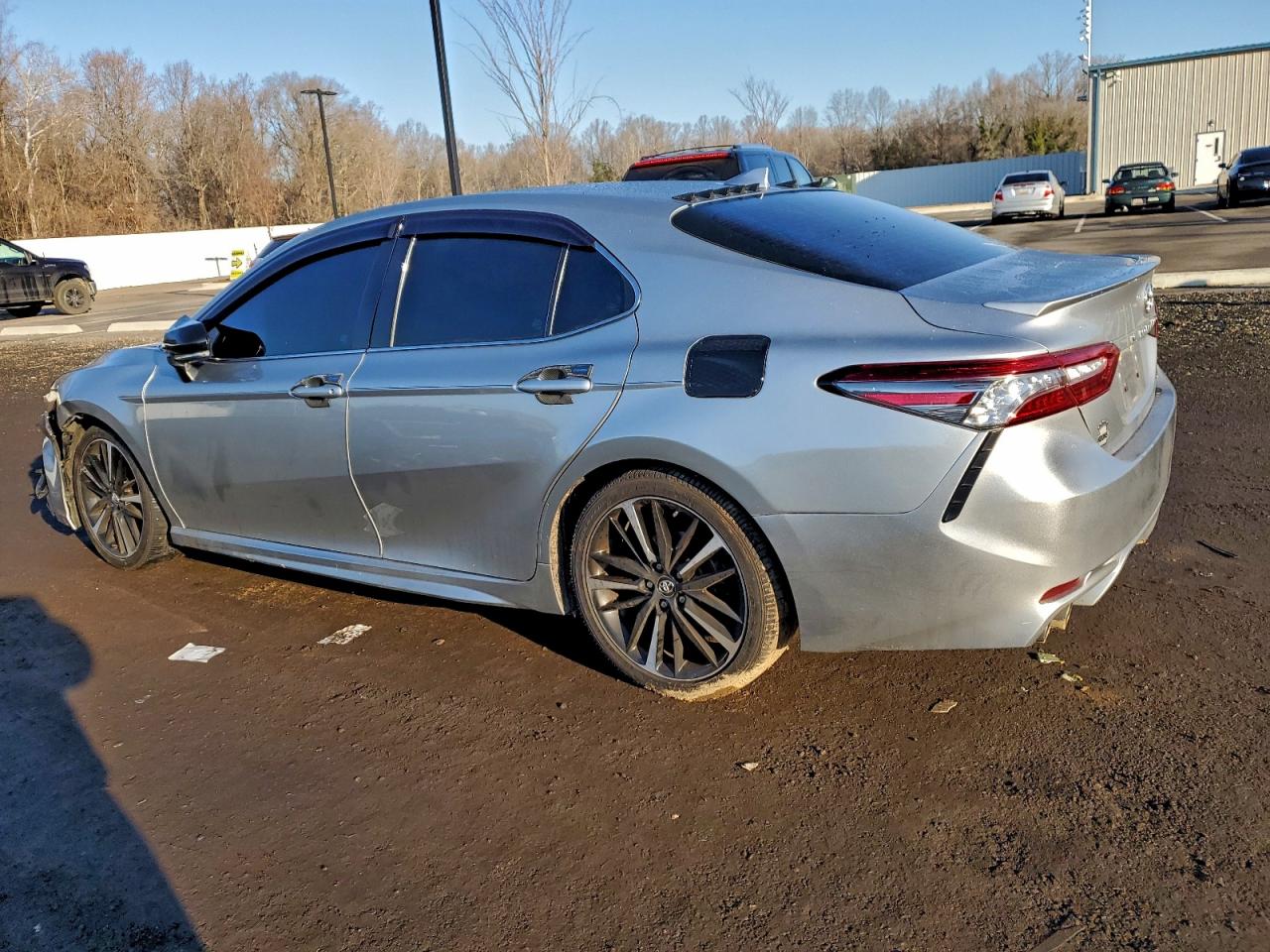 2019 TOYOTA CAMRY XSE photo 2