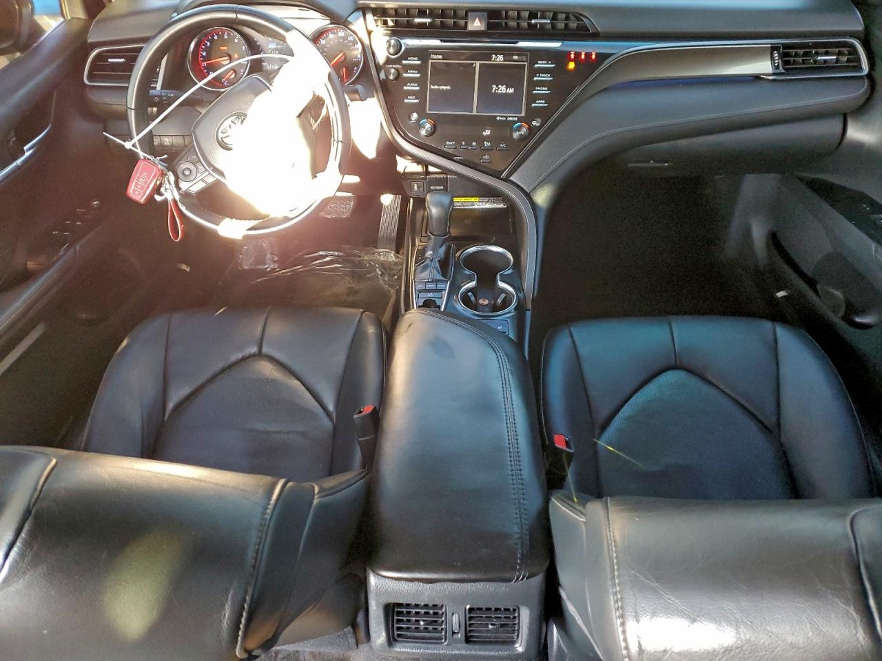 2019 TOYOTA CAMRY XSE photo 8