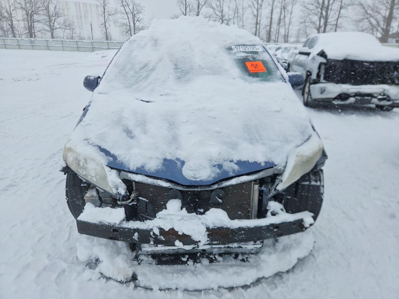 2014 TOYOTA SIENNA XLE photo 9