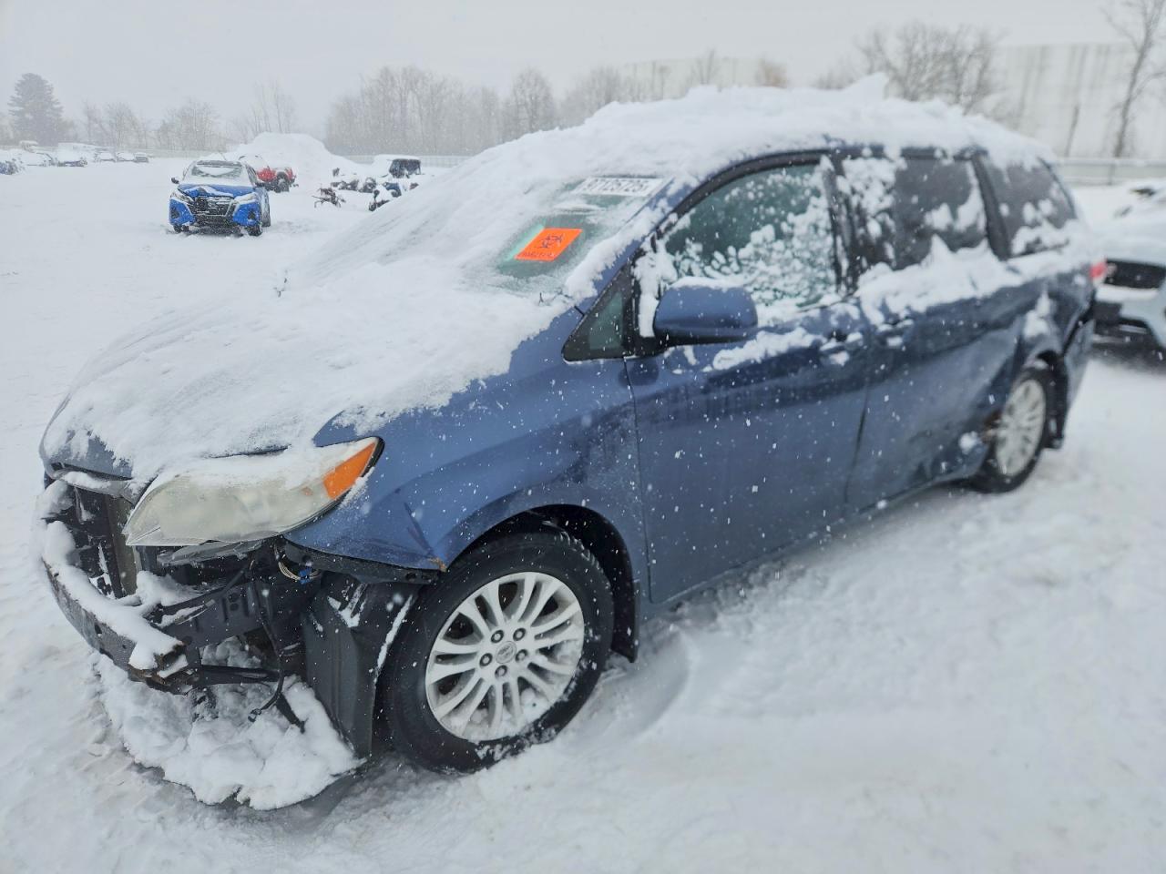 2014 TOYOTA SIENNA