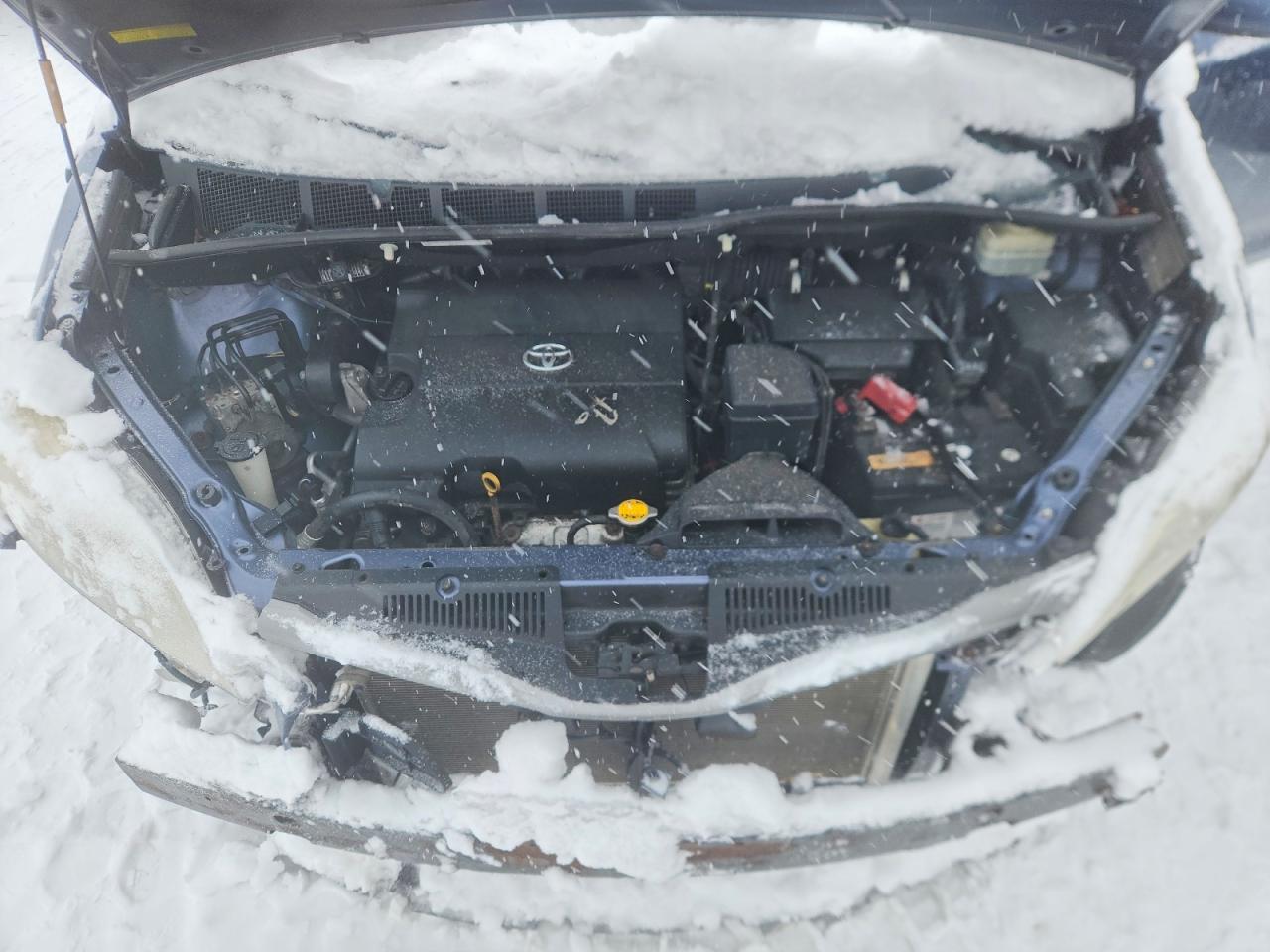 2014 TOYOTA SIENNA XLE photo 23