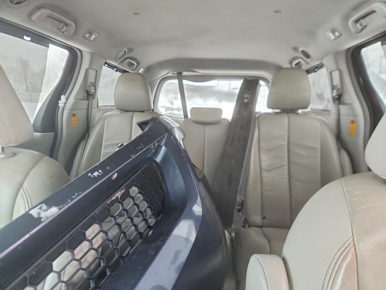 2014 TOYOTA SIENNA XLE photo 19