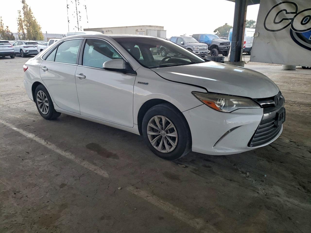2015 TOYOTA CAMRY HYBRID photo 7