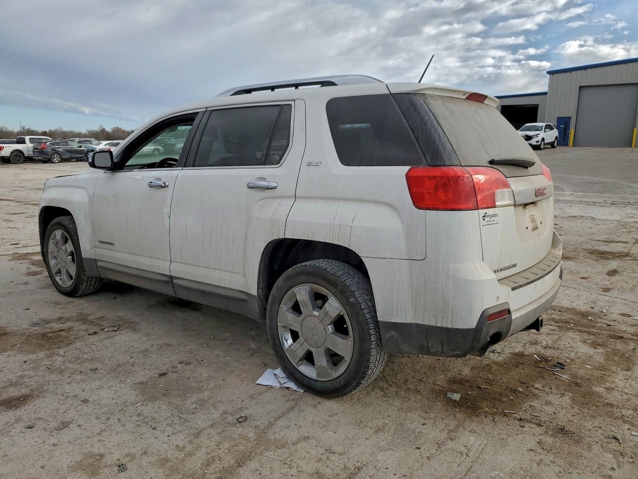 2015 GMC TERRAIN SLT photo 3