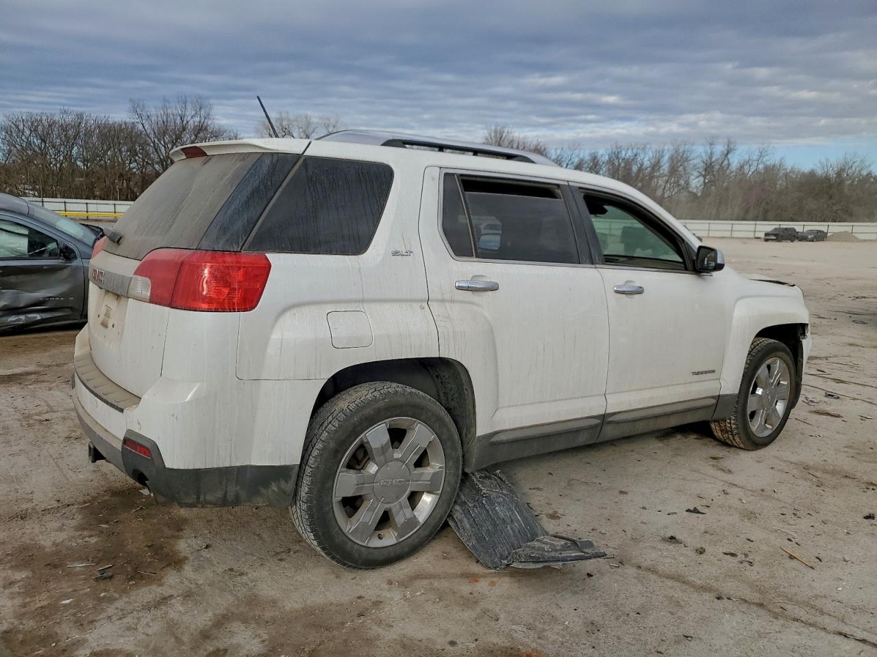 2015 GMC TERRAIN SLT photo 5