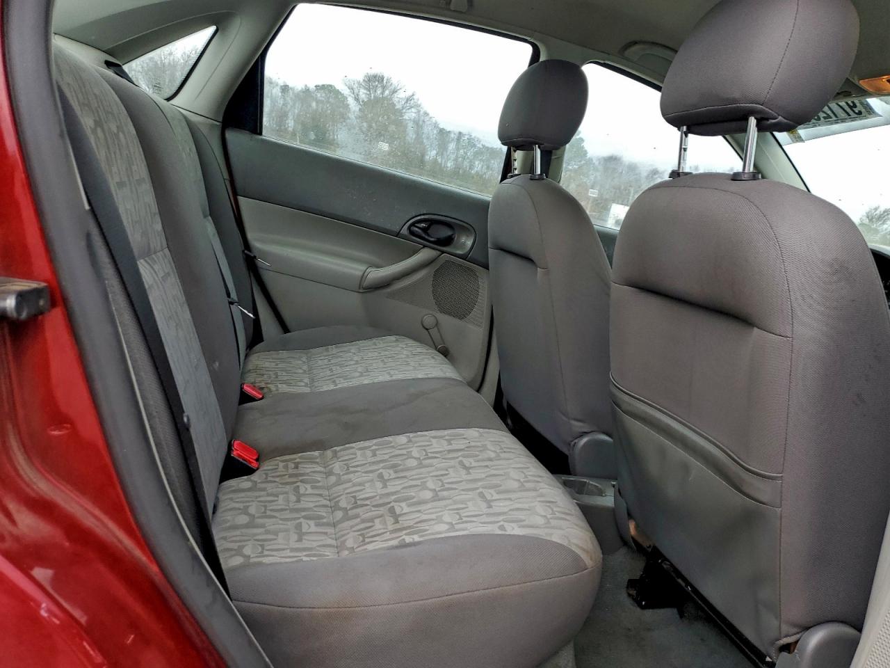 2005 FORD FOCUS ZX4 photo 19