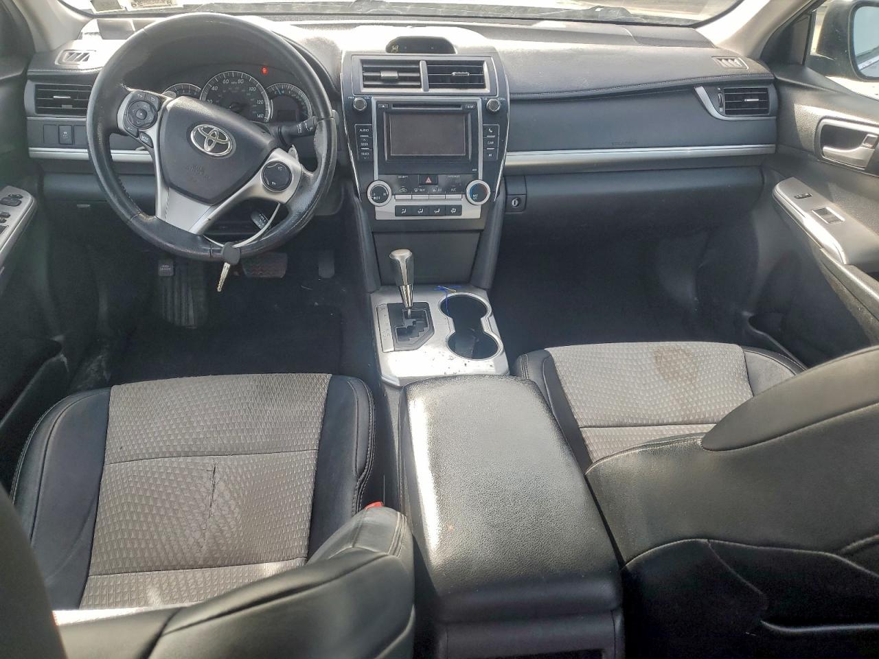 2013 TOYOTA CAMRY L photo 15