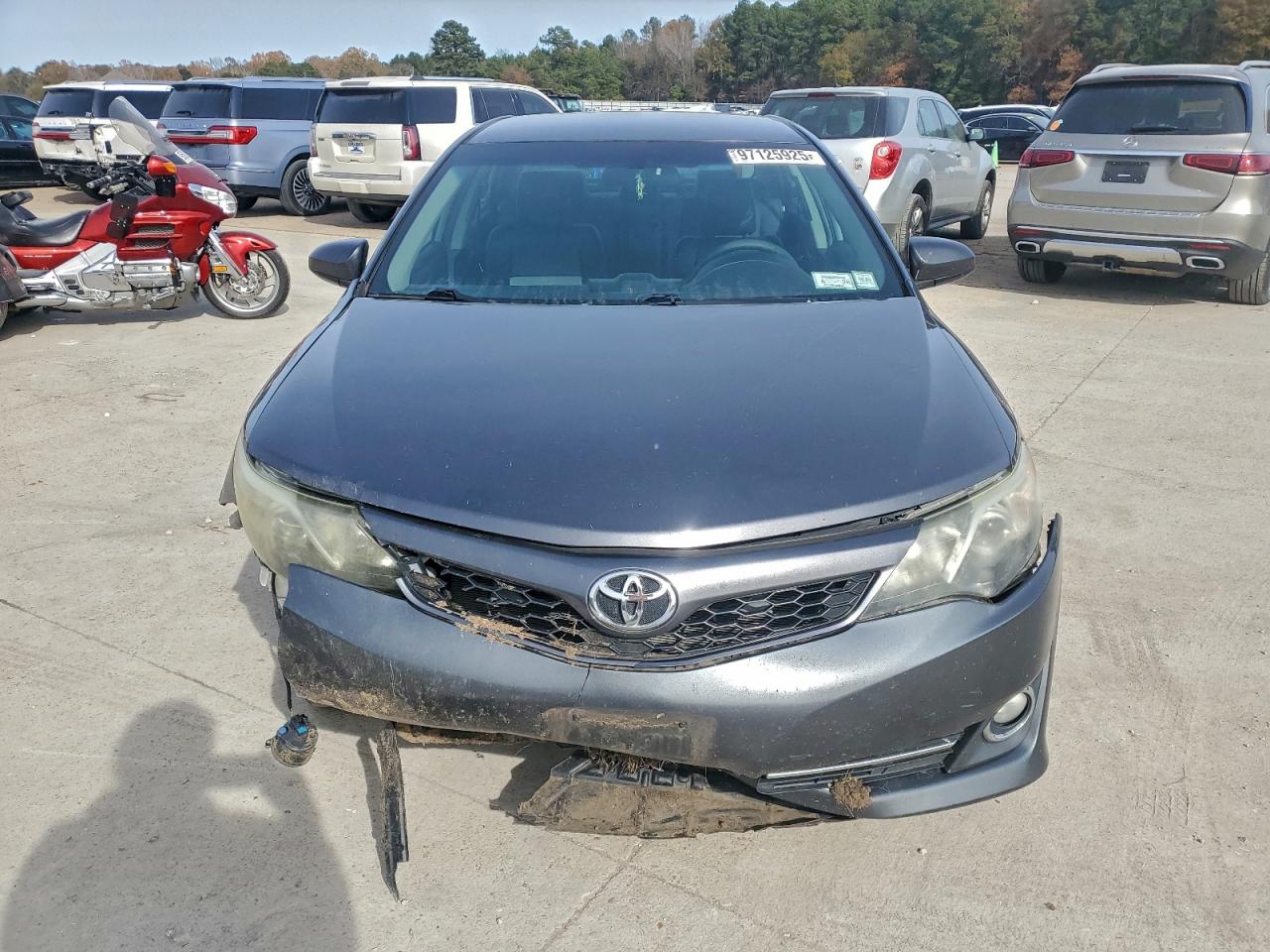 2013 TOYOTA CAMRY L photo 9