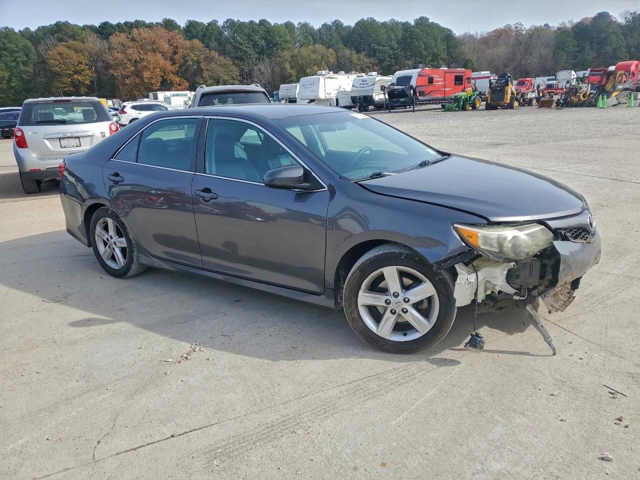 2013 TOYOTA CAMRY L photo 7