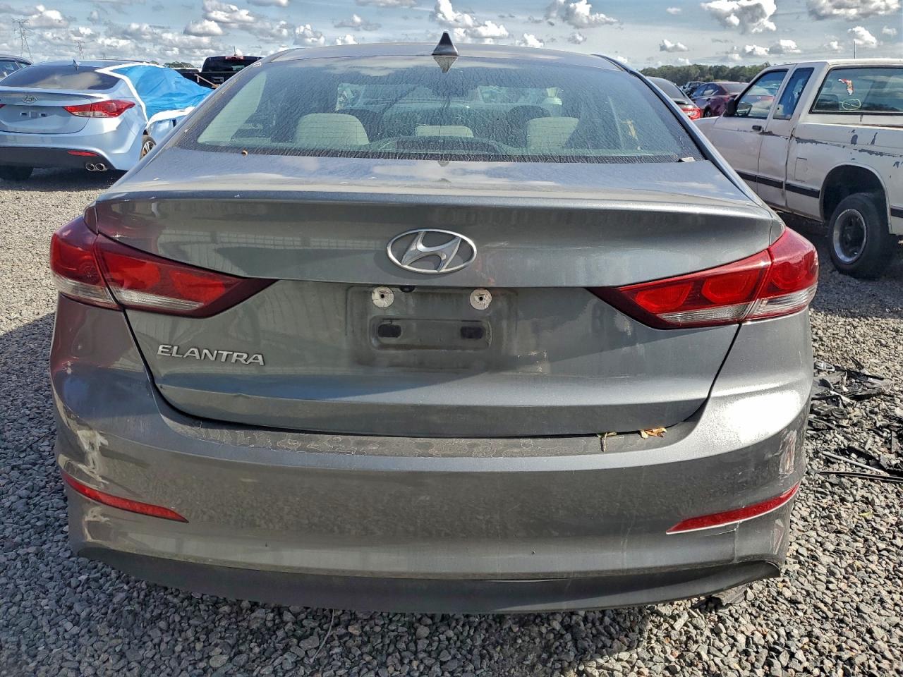 2018 HYUNDAI ELANTRA SEL photo 11