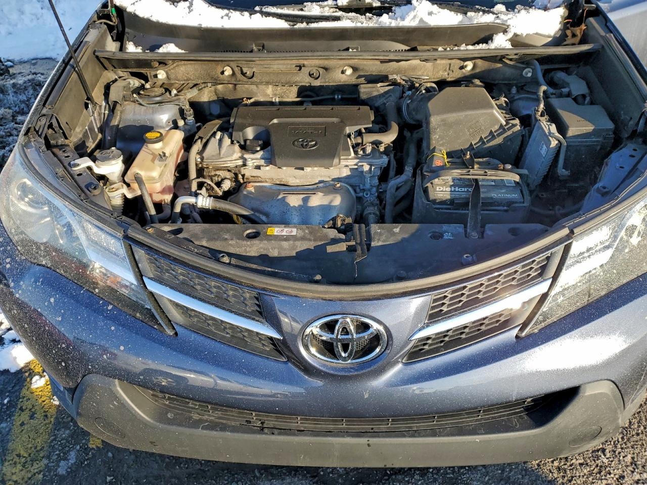 2013 TOYOTA RAV4 XLE photo 23