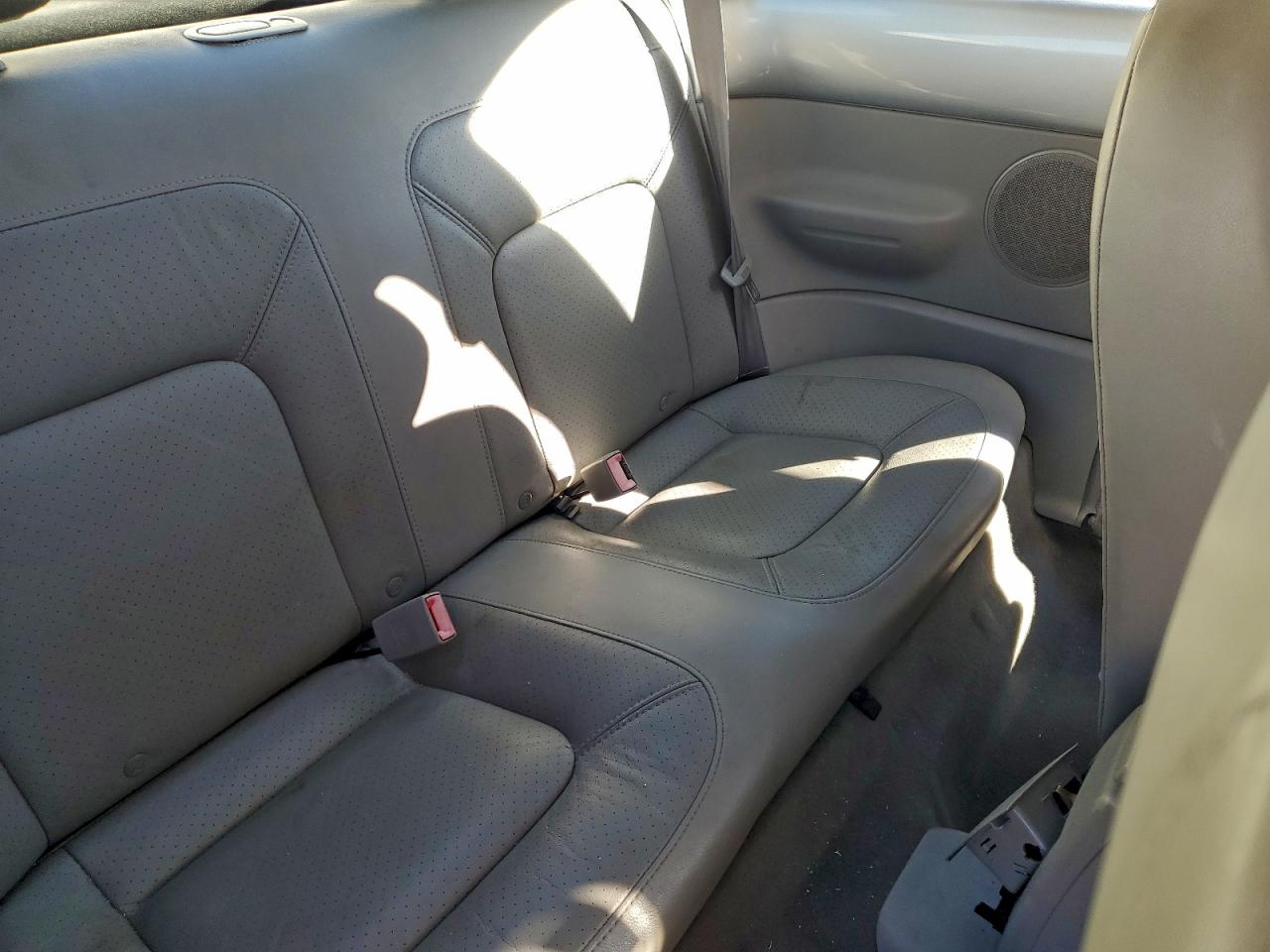 2005 VOLKSWAGEN NEW BEETLE GLS photo 19
