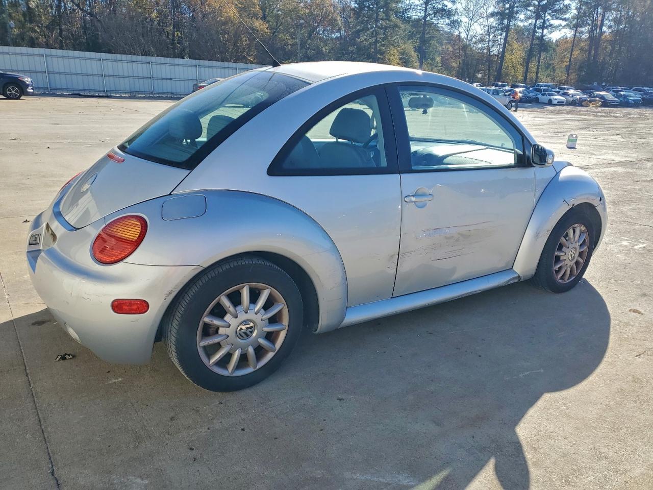 2005 VOLKSWAGEN NEW BEETLE GLS photo 5