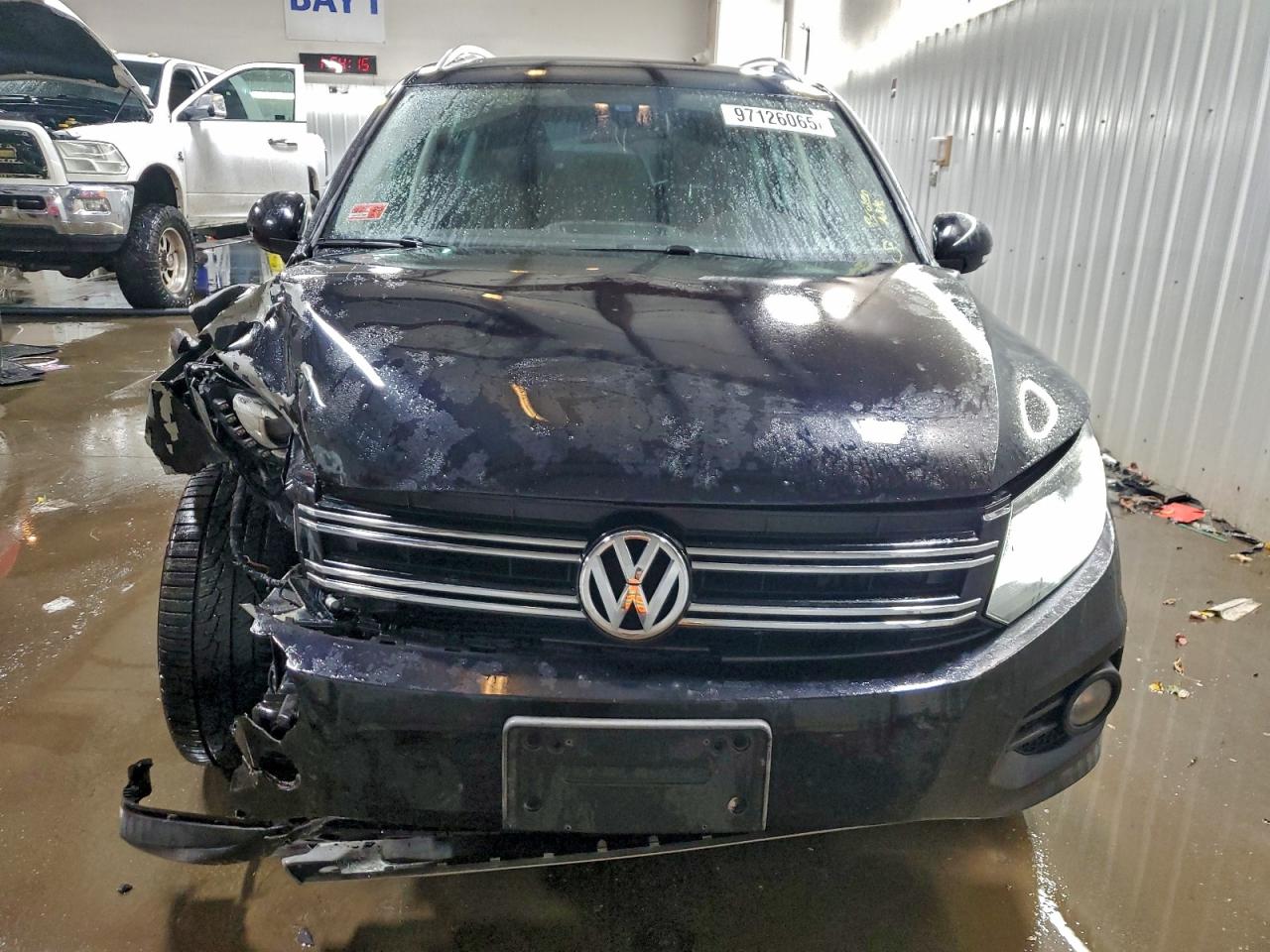2012 VOLKSWAGEN TIGUAN S photo 5