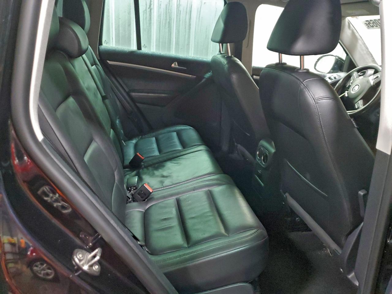 2012 VOLKSWAGEN TIGUAN S photo 10