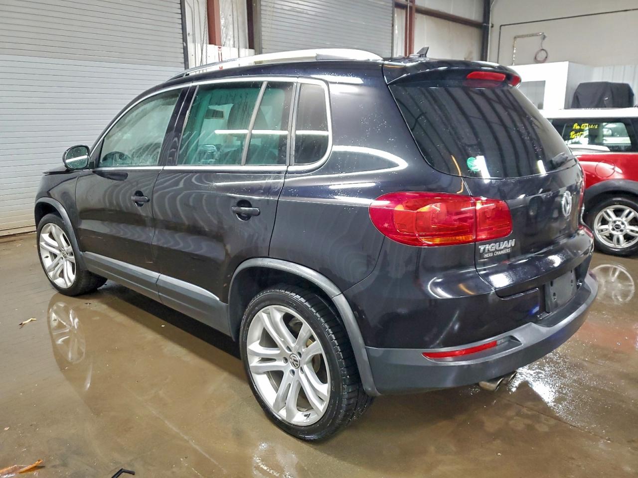 2012 VOLKSWAGEN TIGUAN S photo 2