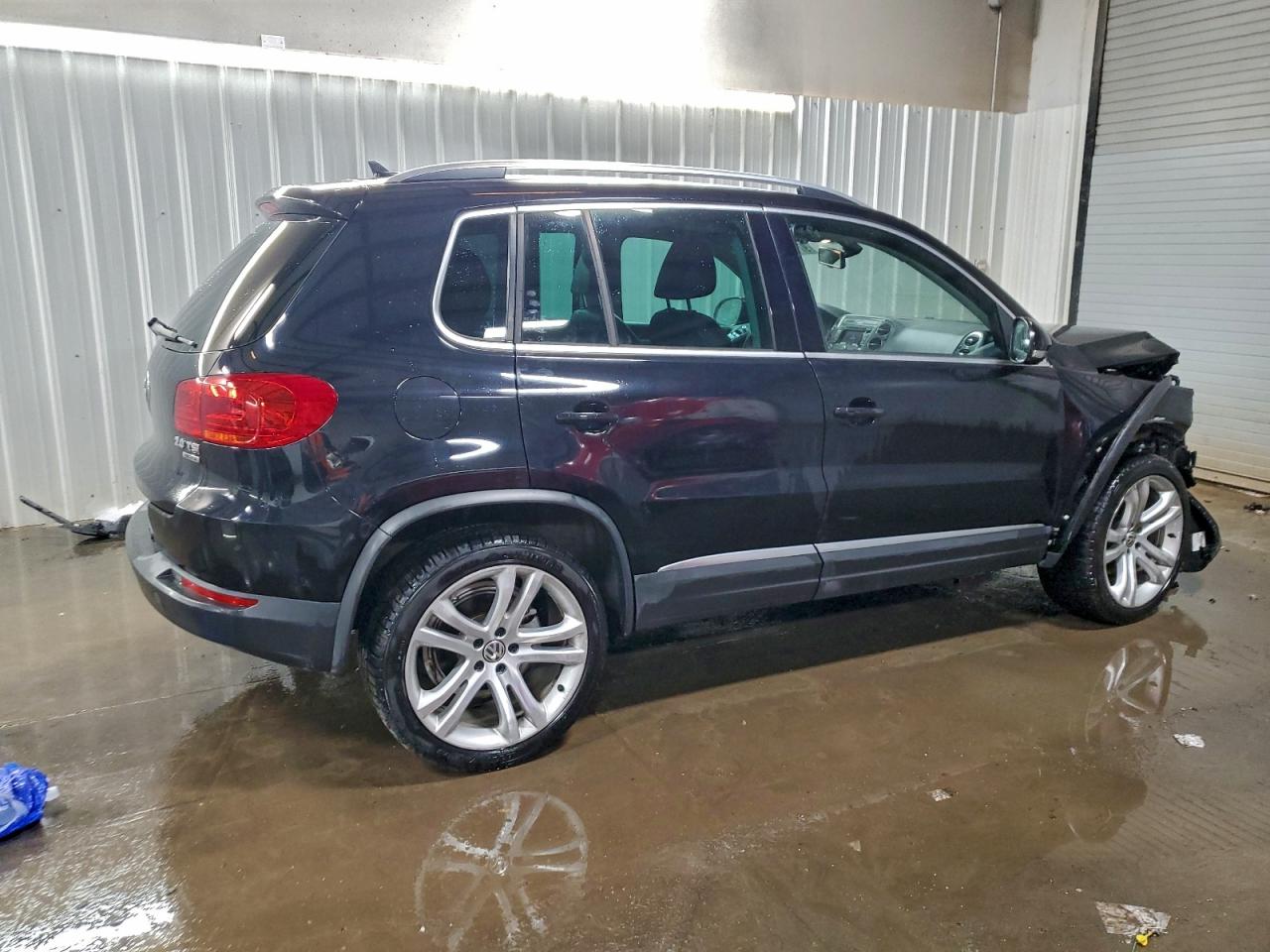 2012 VOLKSWAGEN TIGUAN S photo 3