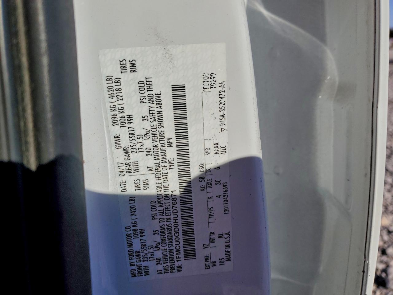 2017 FORD ESCAPE SE photo 14