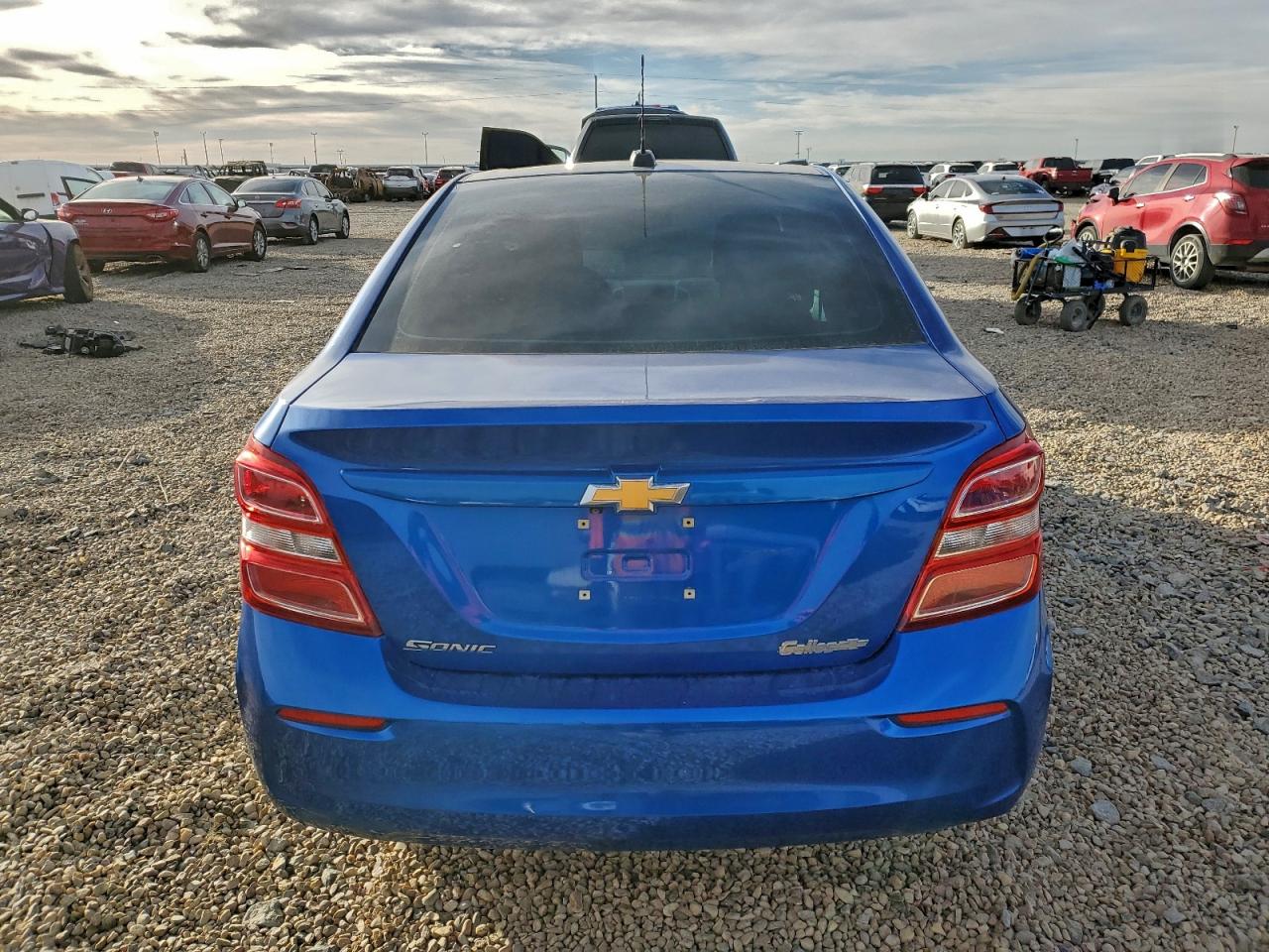 2017 CHEVROLET SONIC LS photo 6